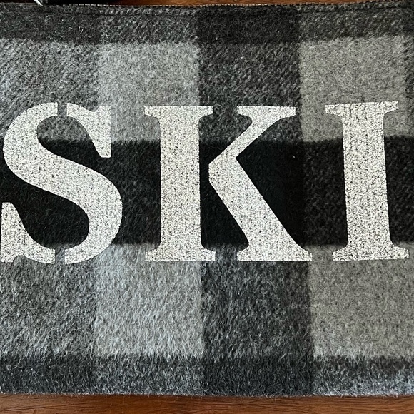 KOALA KANVAS Flannel Gray Plaid Glitter SKI Wristlet NEW Apres Ski - Picture 3 of 5